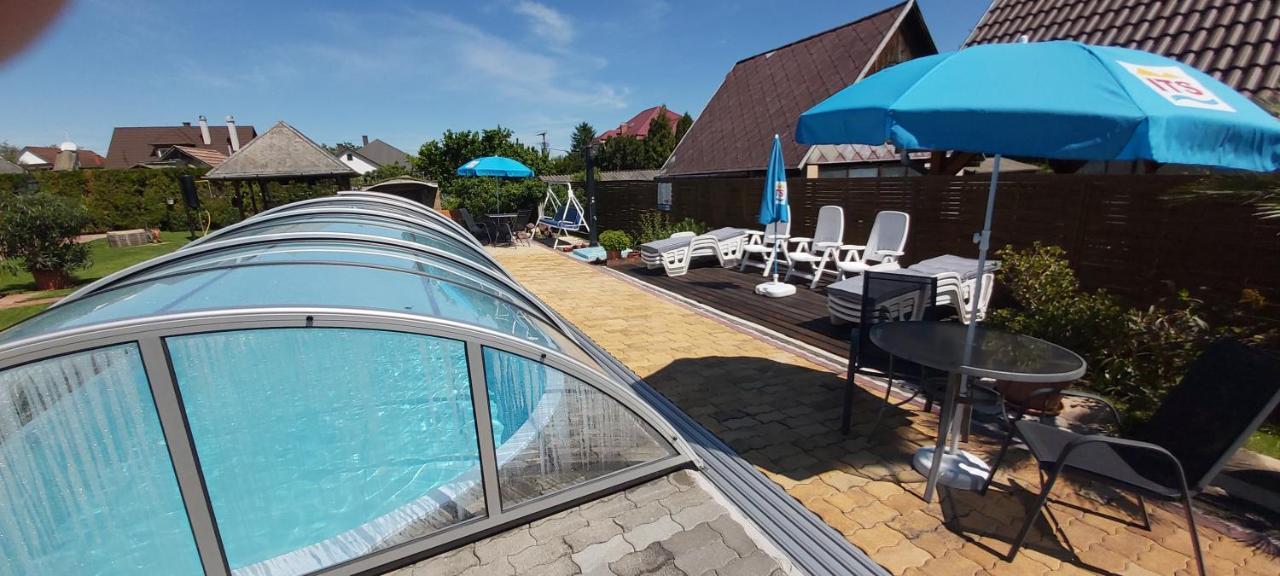 Holp Panzio Hotell Balatonföldvár Exteriör bild